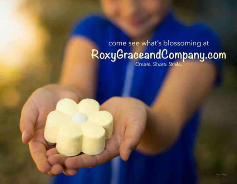 Bath Bomb Daisy Gift Set - All Natural Bath Bomb Flowers